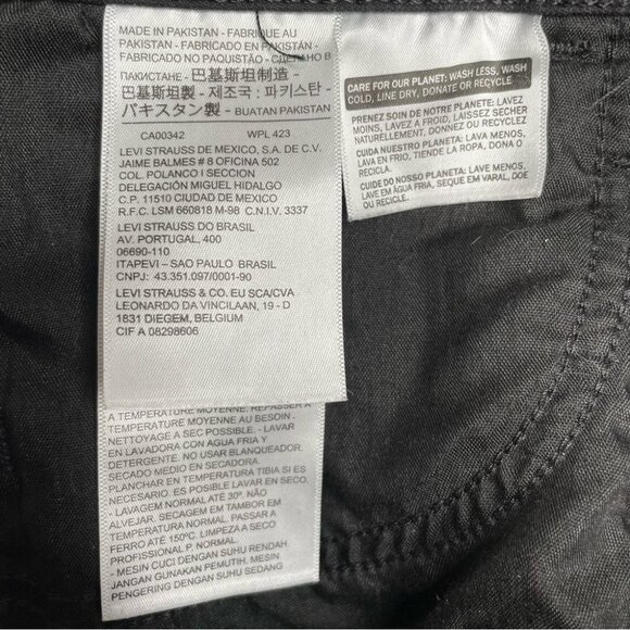 Levi's 720 High Rise Super  Skinny Jeans Black Squared Size 30 - Picture 8 of 10